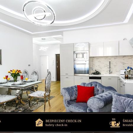 Old Town Cristal Apartment By Otium كراكوفيا المظهر الخارجي الصورة