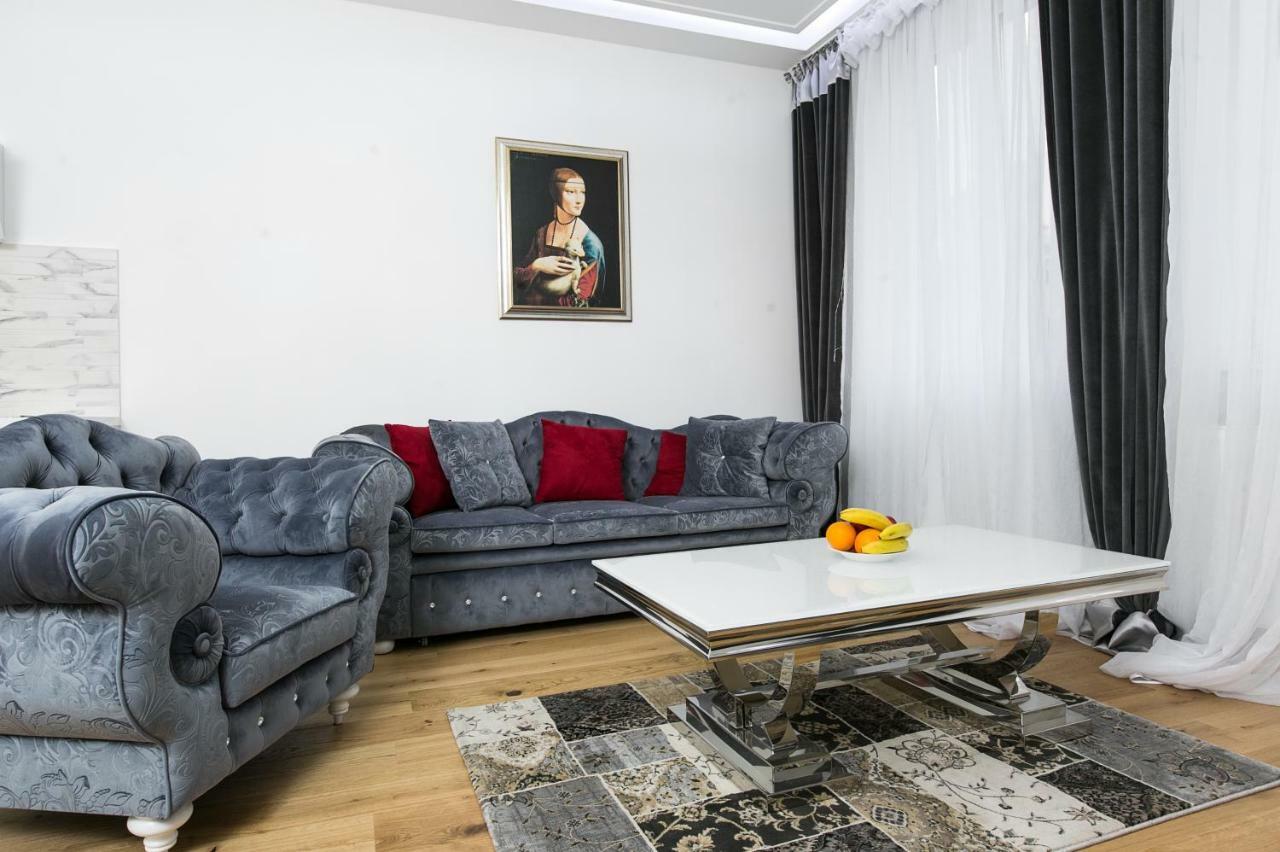 Old Town Cristal Apartment By Otium كراكوفيا المظهر الخارجي الصورة